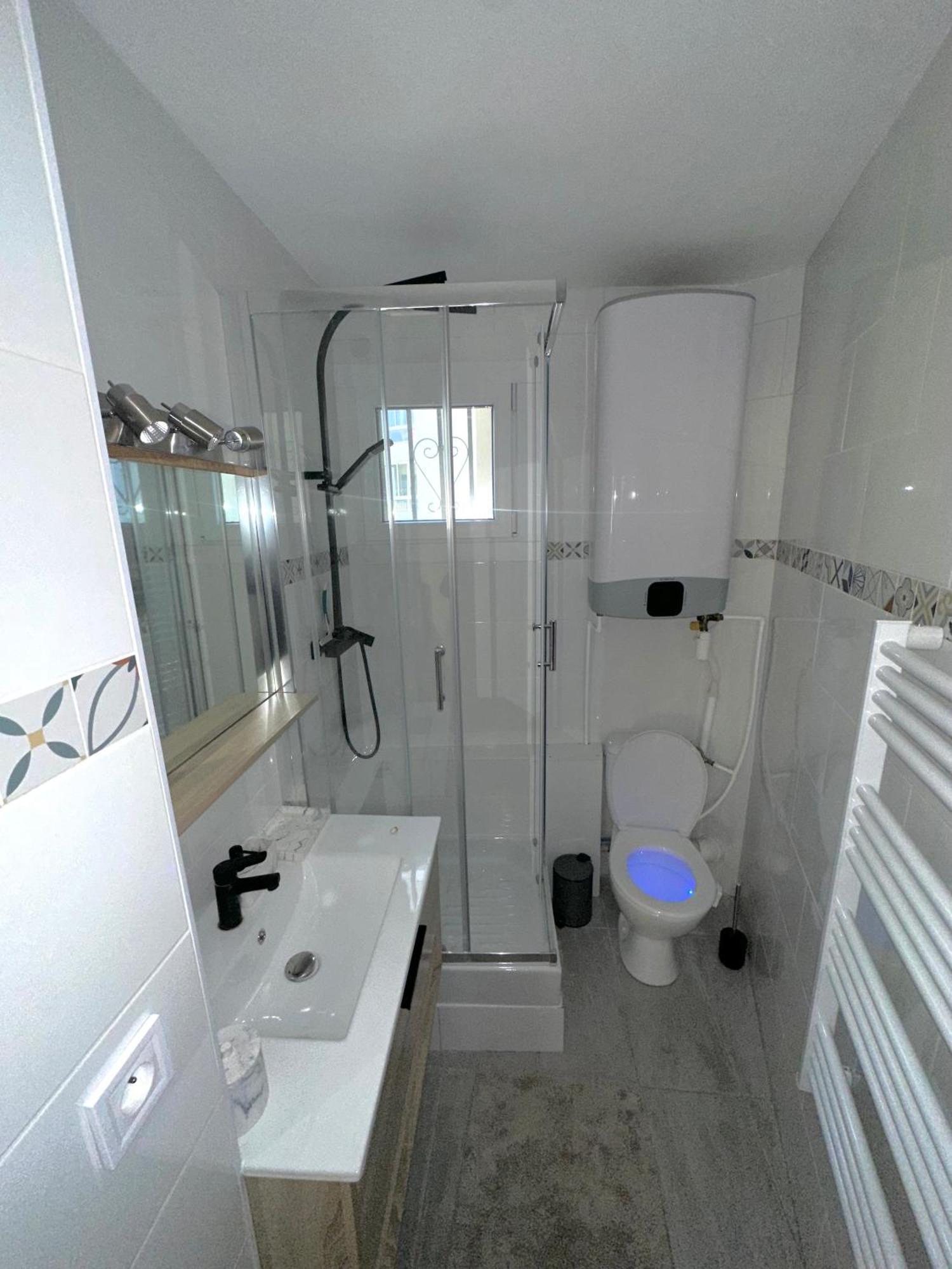 Magnifique Studio Lumineux Et Confortable Au Coeur Du Centre-Ville De Toulon Buitenkant foto