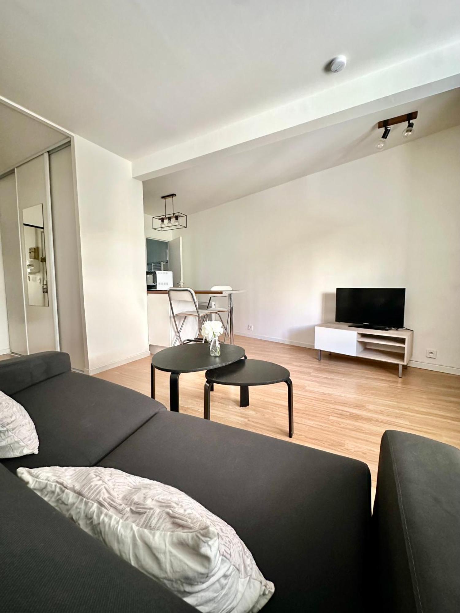 Magnifique Studio Lumineux Et Confortable Au Coeur Du Centre-Ville De Toulon Buitenkant foto